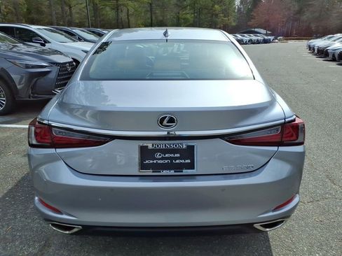 New 2025 Lexus ES 350 350 w/ Premium Package image 4