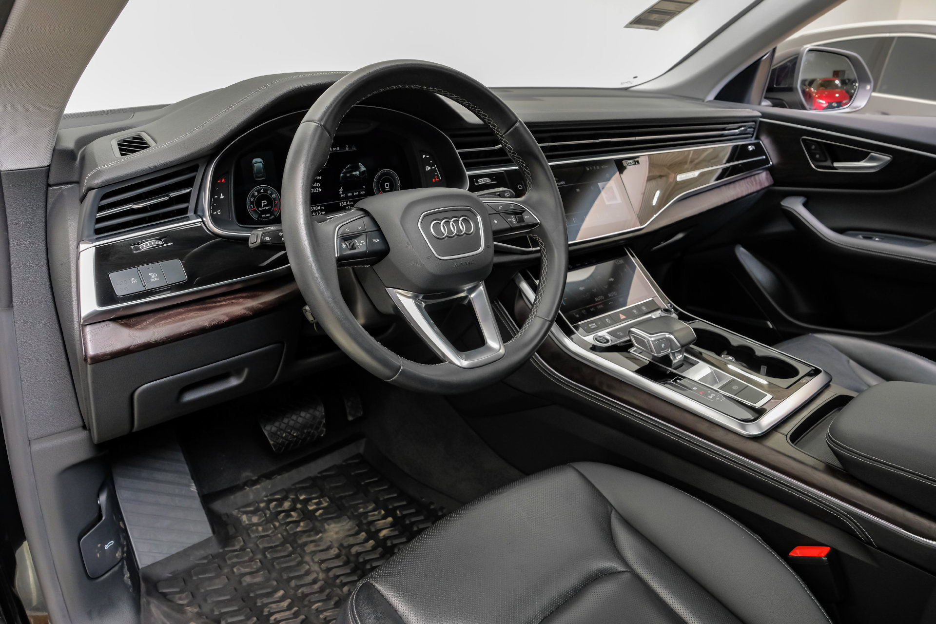 Used 2023 Audi Q8 Premium Plus w/ Premium Plus Package AWD/4WD image 3