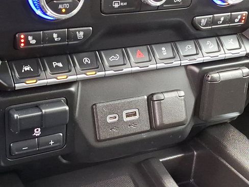 Used 2021 GMC Sierra 1500 Denali w/ Denali Ultimate Package image 27