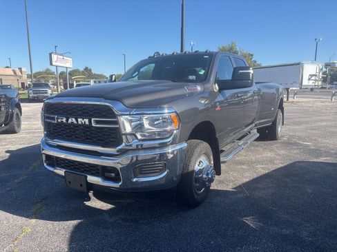 New 2024 RAM 3500 Tradesman AWD/4WD image 2