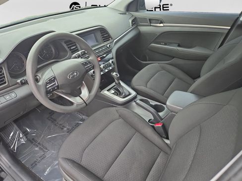 Used 2020 Hyundai Elantra SE w/ Cargo Package (C1) FWD image 16