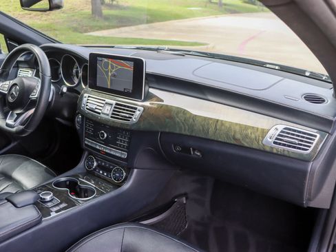 Used 2017 Mercedes-Benz CLS 550 w/ Premium 2 Package image 23