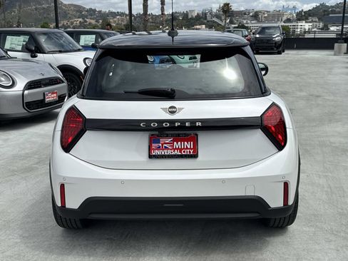 New 2026 MINI Cooper 2-Door Hardtop FWD image 4