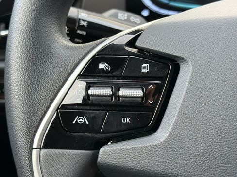 Used 2026 Kia Niro LX FWD image 17