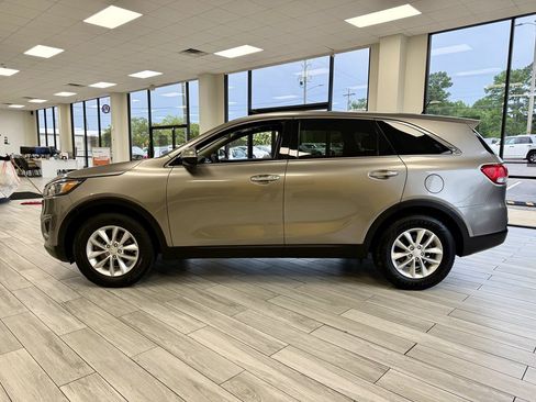 Used 2018 Kia Sorento L FWD image 4
