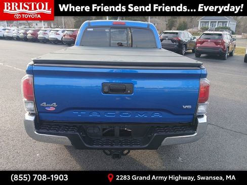 Used 2018 Toyota Tacoma SR5 image 6
