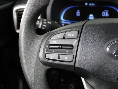 Certified 2026 Hyundai Venue SE image 25