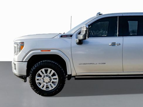 Used 2022 GMC Sierra 2500 Denali w/ Denali Ultimate Package image 10