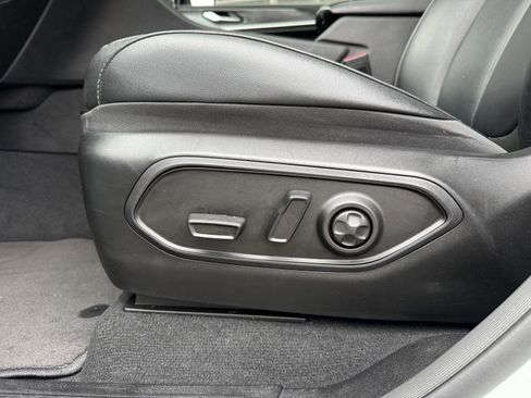 Used 2023 Jeep Grand Cherokee L Limited image 19