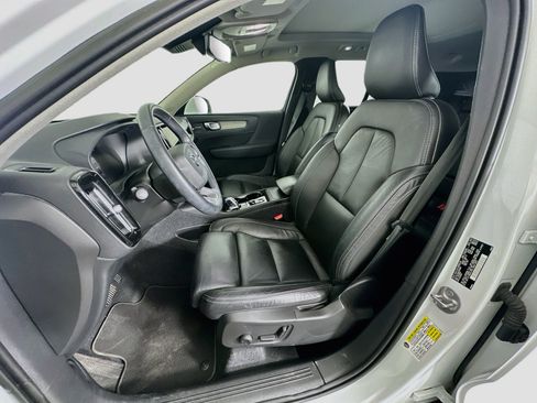 Used 2023 Volvo XC40 B5 Ultimate w/ Protection Package Premier AWD/4WD image 13