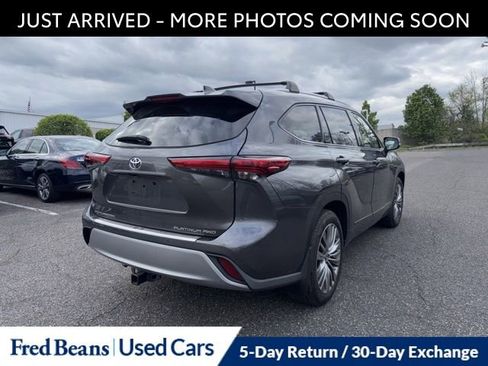 Used 2021 Toyota Highlander Platinum AWD/4WD image 7