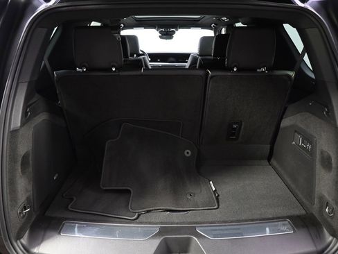 Used 2025 Cadillac Escalade Sport w/ Touring Package image 19