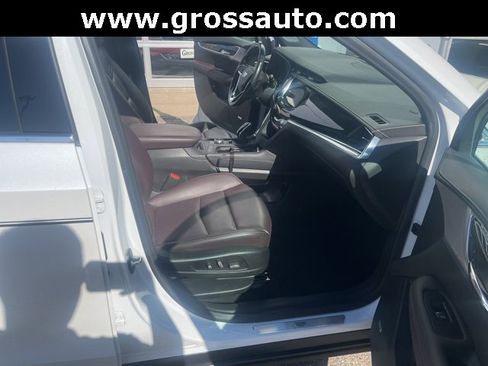 Used 2021 Cadillac XT6 Premium Luxury image 10