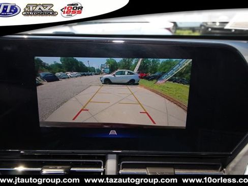 Used 2025 Chevrolet Trax LT w/ LT Convenience Package FWD image 18
