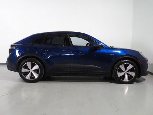Used 2024 Porsche Macan 4 Electric image 5