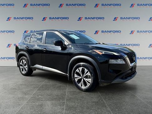 Used 2022 Nissan Rogue SV FWD image 7