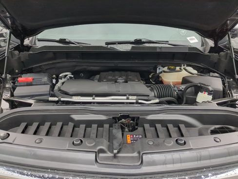 Used 2023 Chevrolet Silverado 1500 LT AWD/4WD image 33