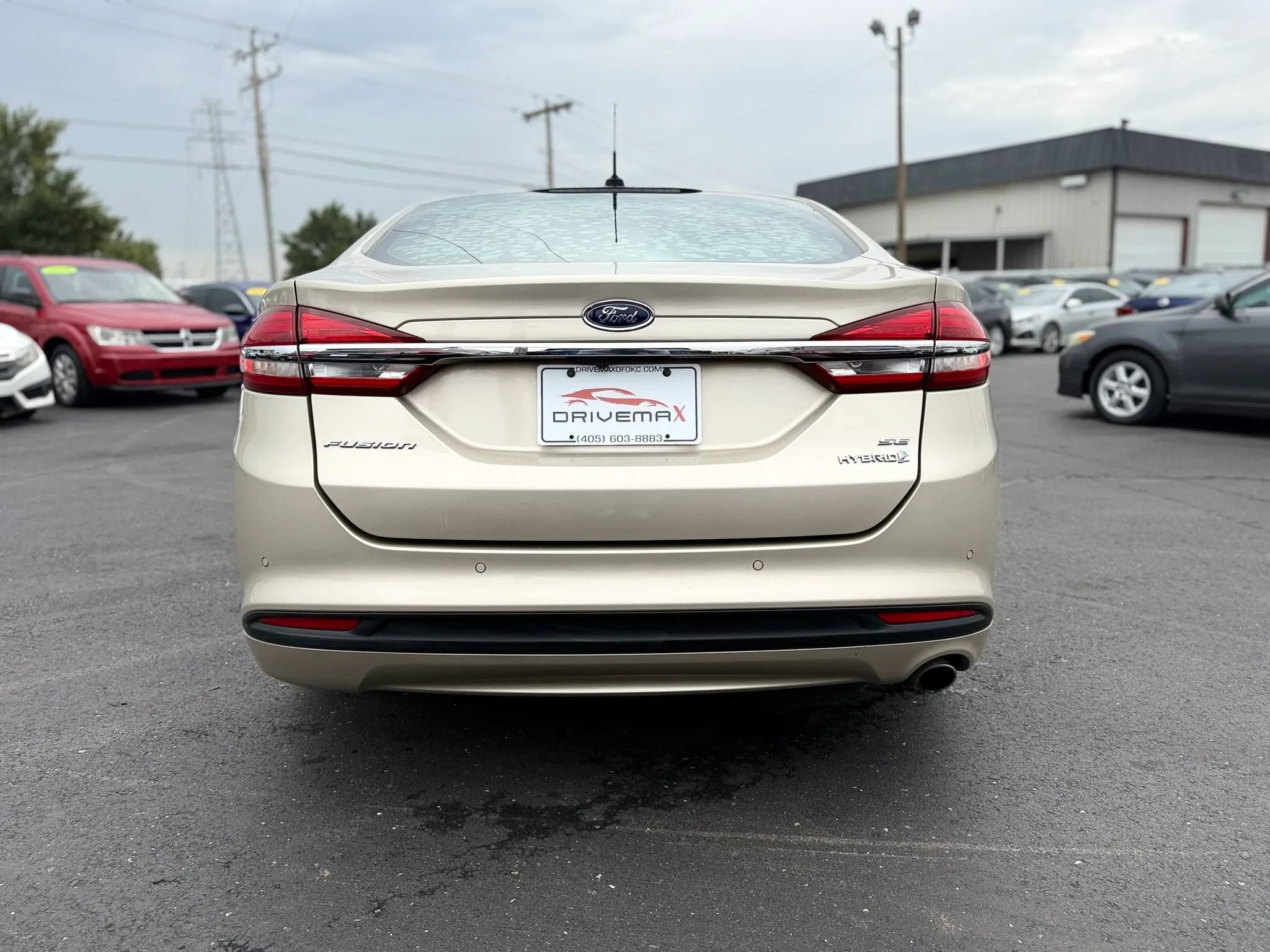 Used 2018 Ford Fusion SE FWD image 4