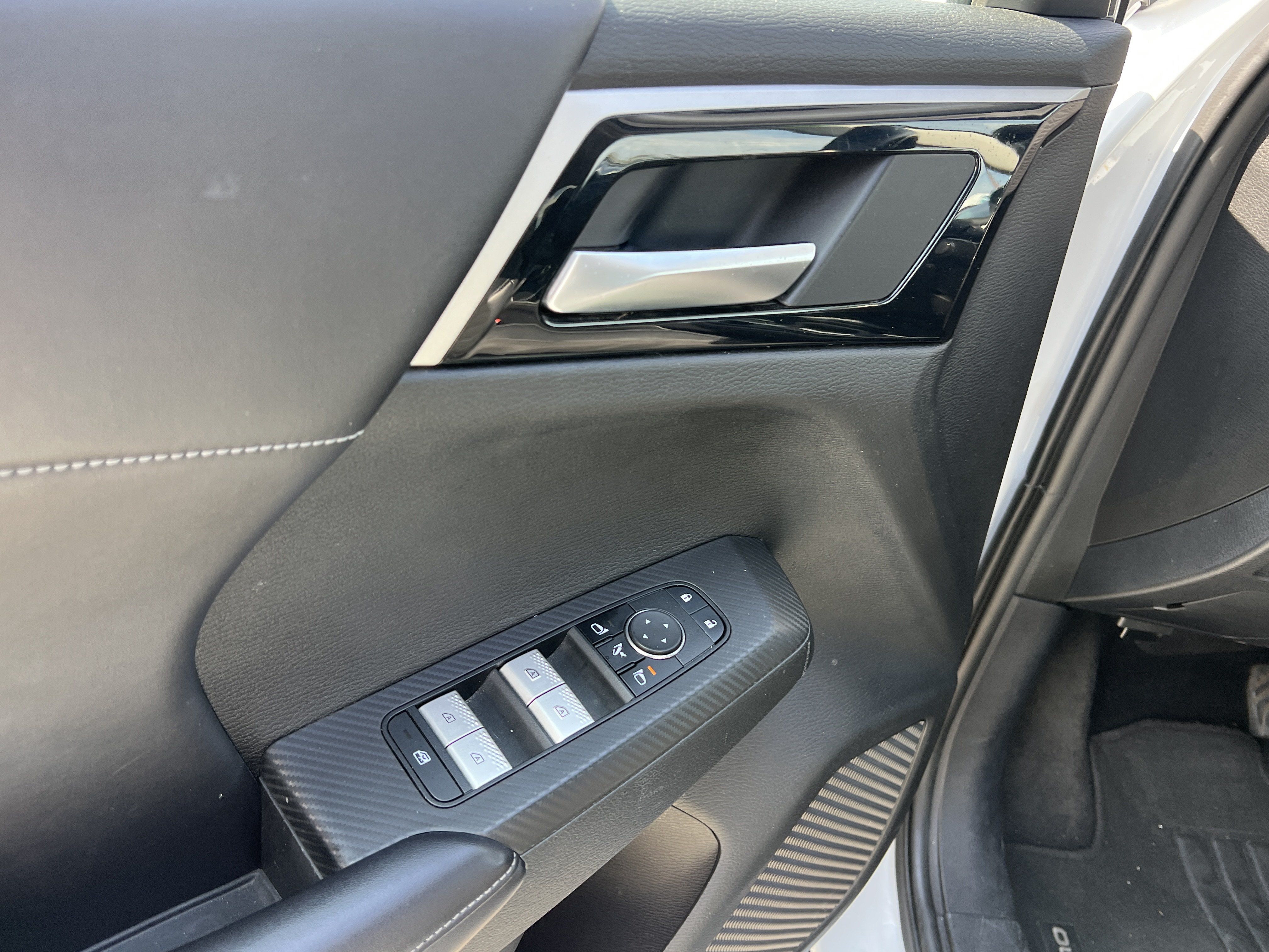 Used 2024 Mitsubishi Outlander SE FWD image 23
