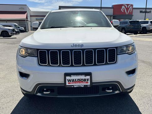 Used 2018 Jeep Grand Cherokee Limited image 2