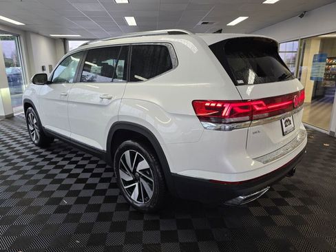 New 2026 Volkswagen Atlas SEL image 6