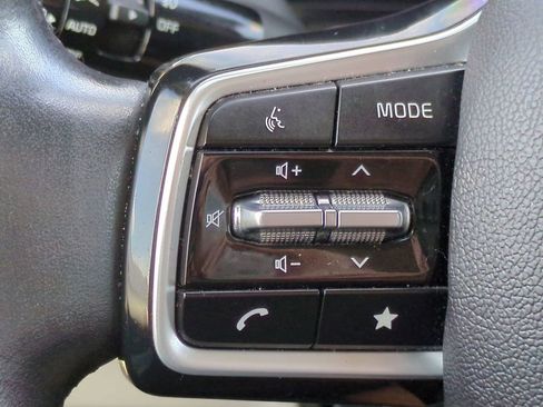 Used 2023 Kia Carnival SX Prestige image 27