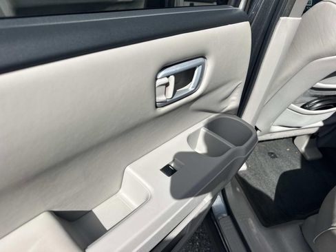 Used 2011 Honda Pilot EX-L image 12
