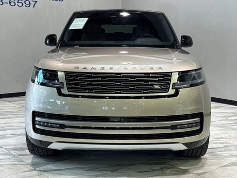 Used 2023 Land Rover Range Rover SE AWD/4WD image 3