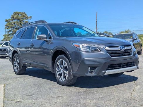 Used 2021 Subaru Outback Limited image 3