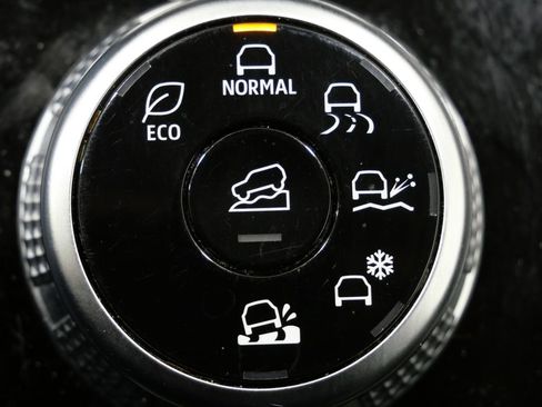 Used 2024 Mitsubishi Outlander SE image 21