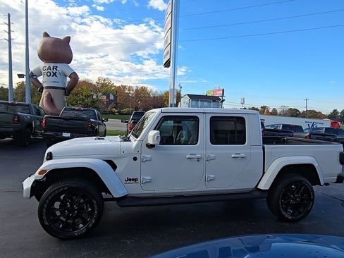 Used 2022 Jeep Gladiator Overland image 5