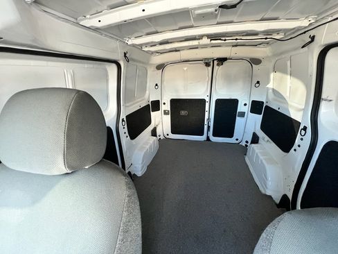 Used 2020 Nissan NV200 SV image 26