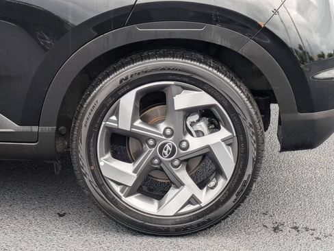Used 2025 Hyundai Venue SEL FWD image 36