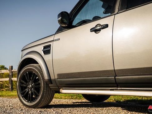 Used 2015 Land Rover LR4 HSE image 32