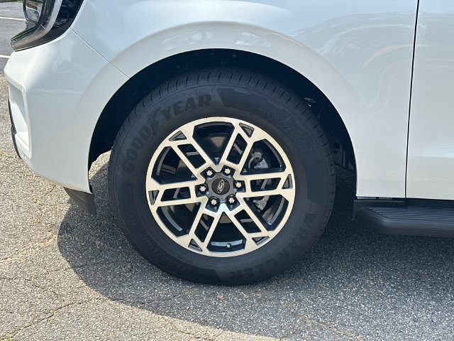 New 2026 Ford Expedition Active RWD image 13