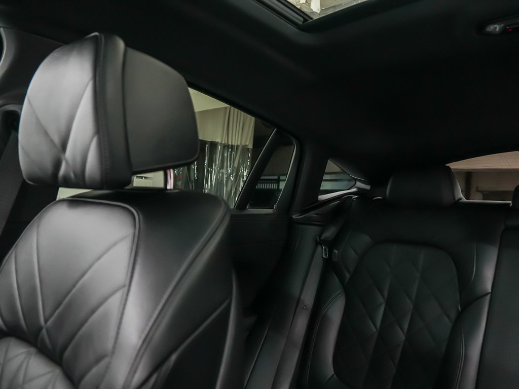 Used 2025 BMW X6 xDrive40i w/ Climate Comfort Package AWD/4WD image 33