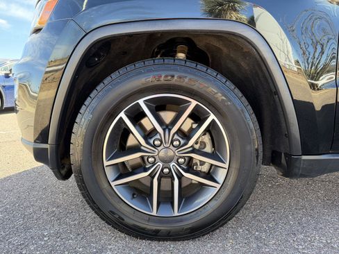 Used 2021 Jeep Grand Cherokee Limited w/ Luxury Group II image 36