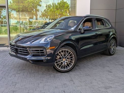 Used 2023 Porsche Cayenne Platinum Edition AWD/4WD image 1