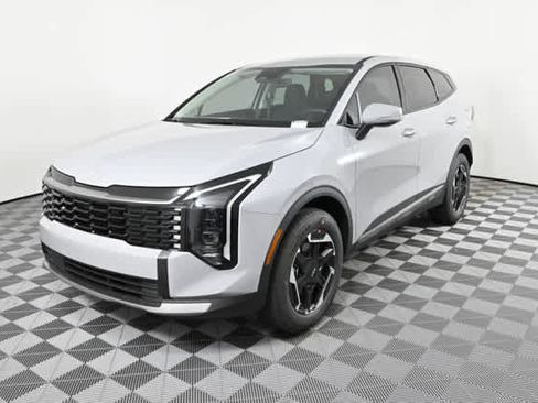 New 2026 Kia Sportage S image 2