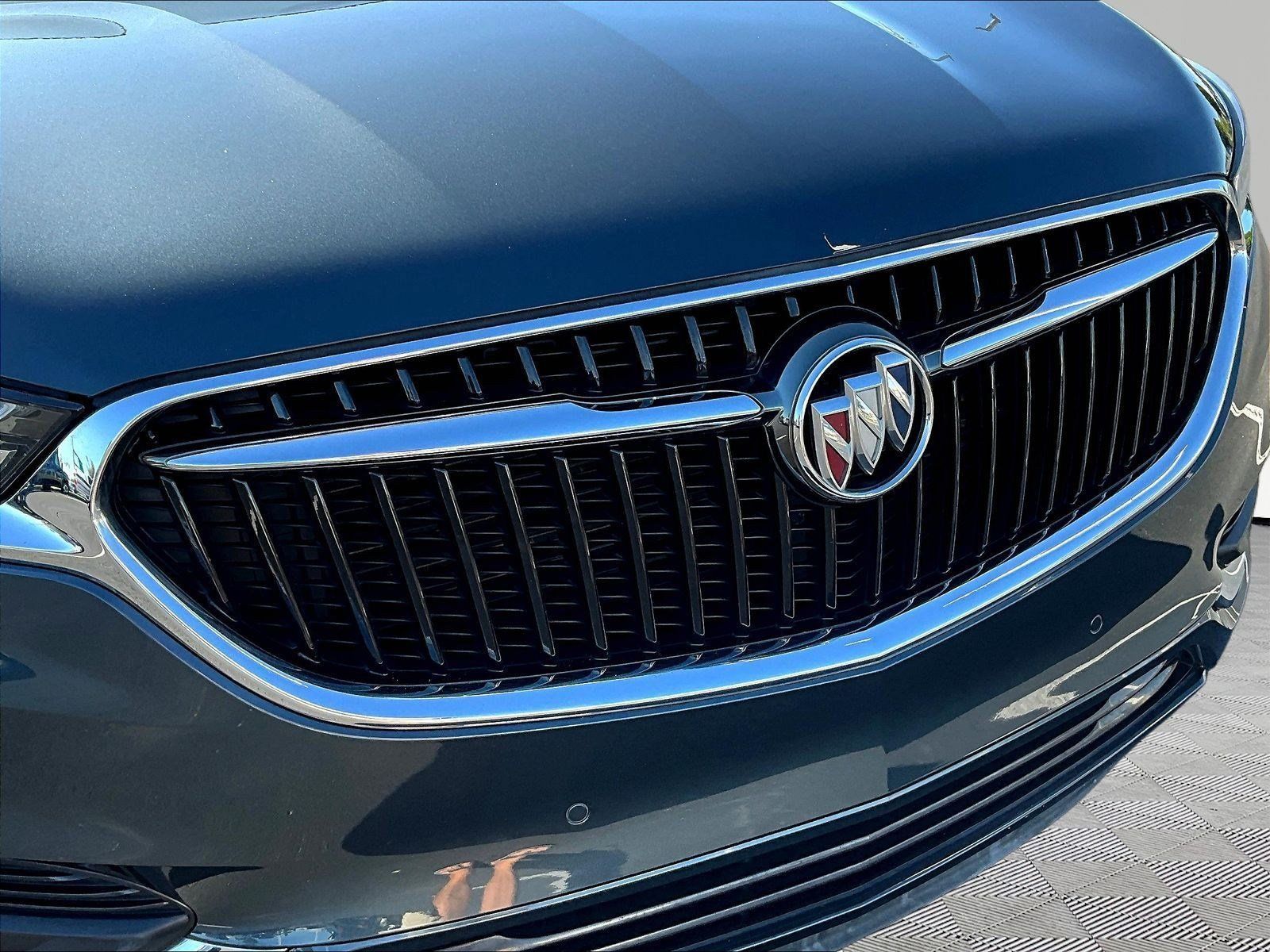 Used 2018 Buick Enclave Premium w/ Experience Buick Package FWD image 34