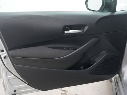 Used 2026 Toyota Corolla SE image 17