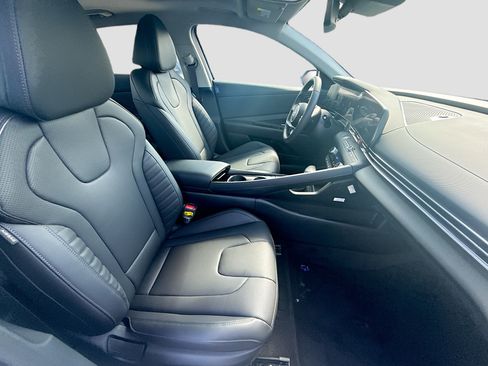 New 2026 Hyundai Elantra Limited FWD image 20