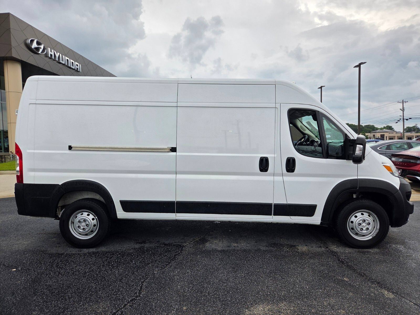 Used 2023 RAM ProMaster 2500 FWD image 12