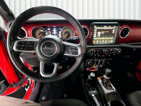Used 2023 Jeep Wrangler Rubicon w/ LED Lighting Group AWD/4WD image 8