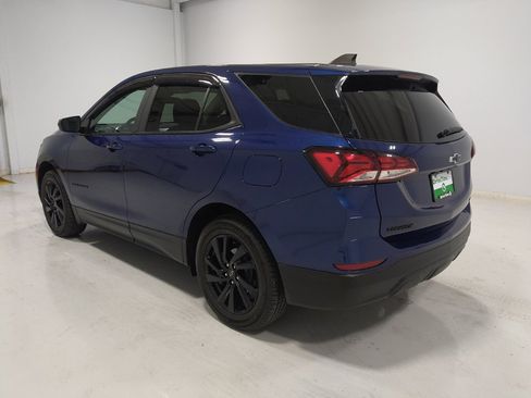 Used 2023 Chevrolet Equinox LS w/ LS Convenience Package AWD/4WD image 5