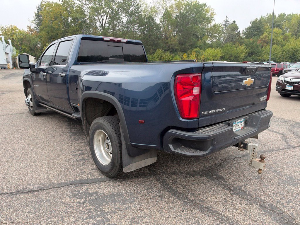 Used 2022 Chevrolet Silverado 3500 High Country w/ Safety Package II AWD/4WD image 4