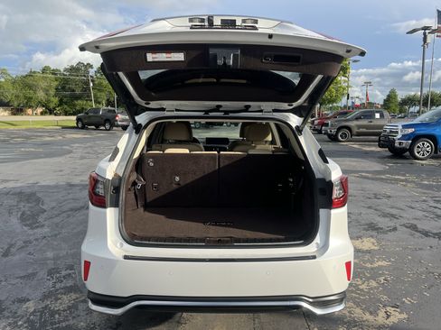 Used 2019 Lexus RX 350L Luxury w/ Accessory Package FWD image 11