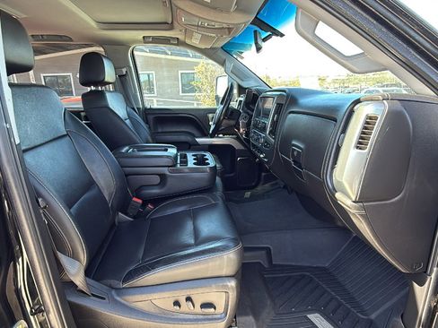 Used 2019 Chevrolet Silverado 2500 LTZ w/ Midnight Edition image 29