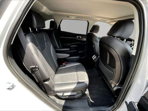 Used 2023 Kia Sorento SX FWD image 25