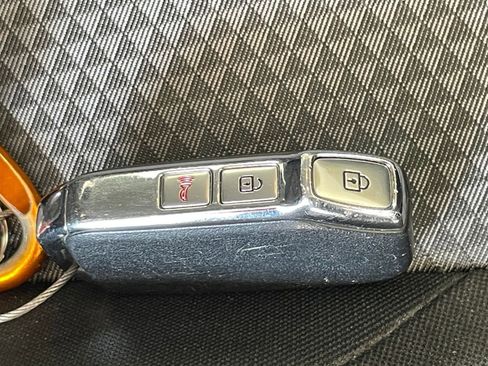 Used 2025 Kia Soul LX w/ LX Technology Package FWD image 21